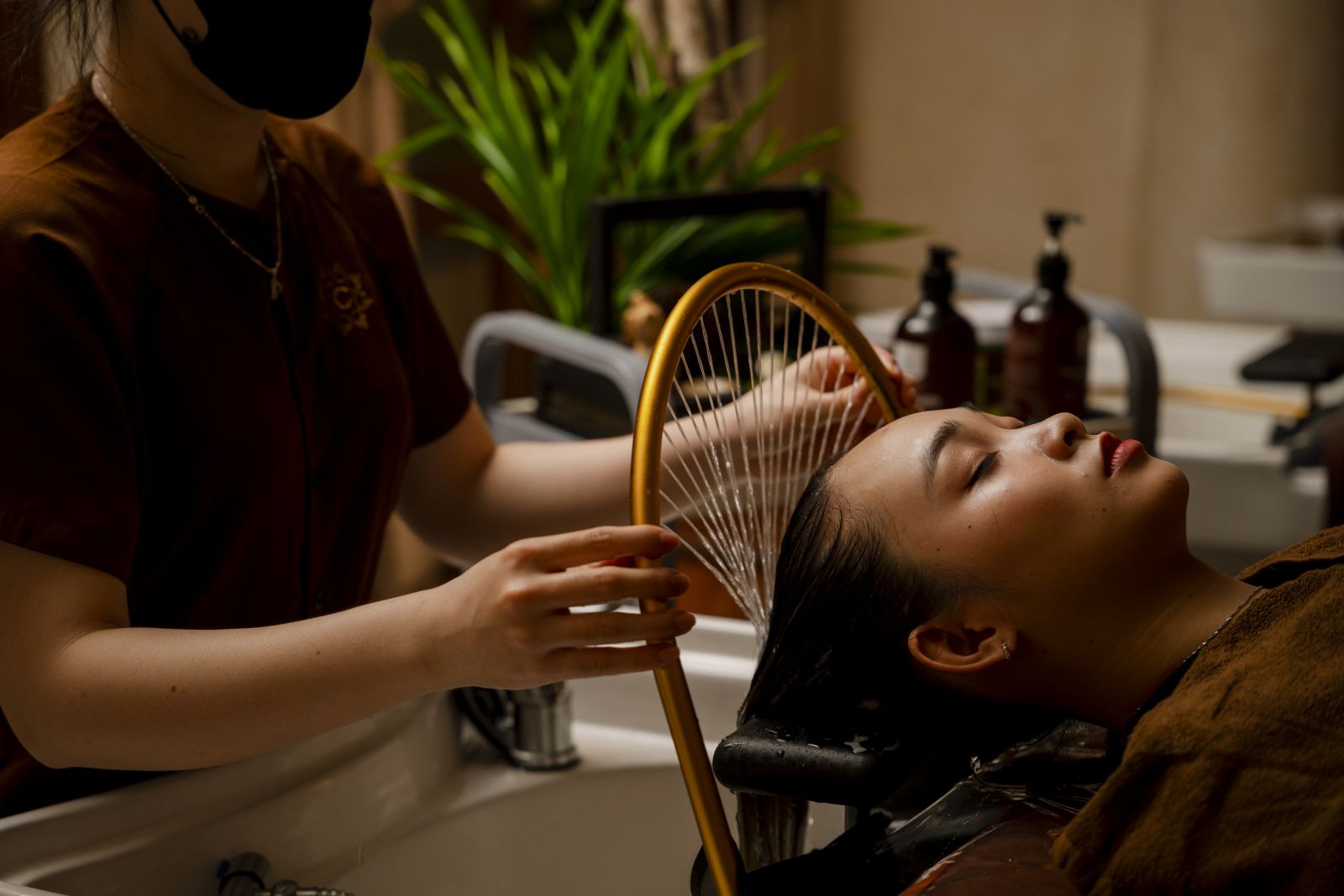 Liệu trình gội đầu dưỡng sinh kèm chăm sóc da mặt tại Charm Spa