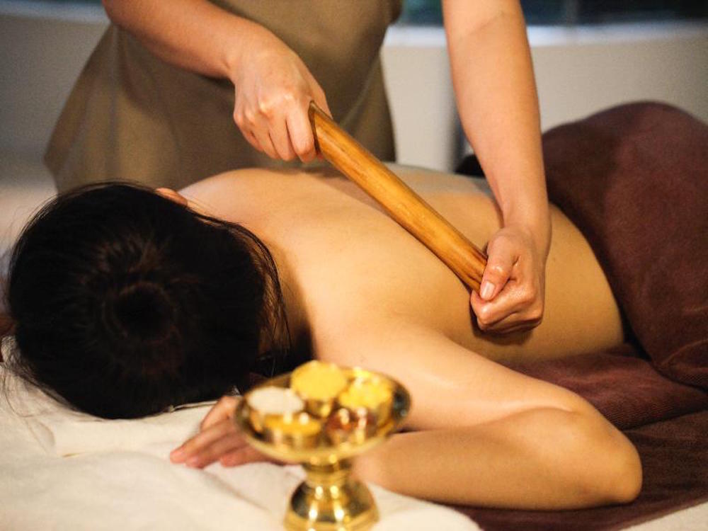 massage bằng  ống  tre