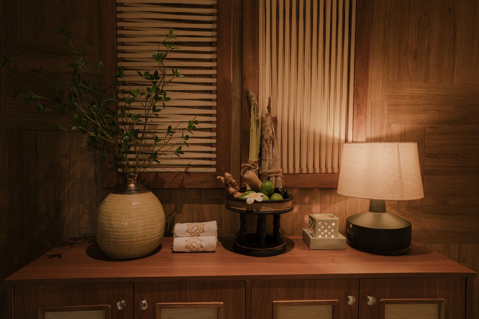 khu vực decor nhà Charm Spa Garden Nha Trang