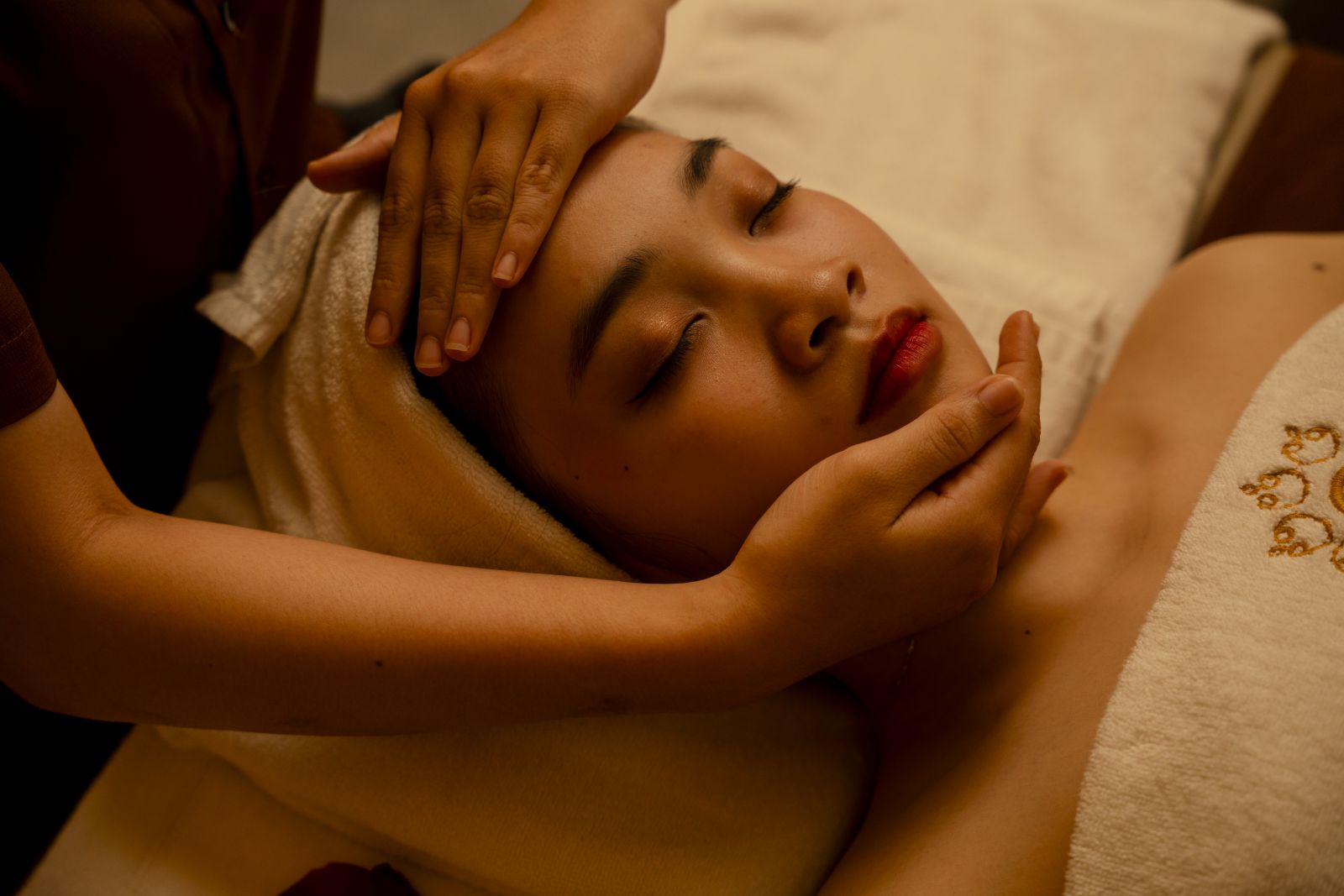 chăm sóc da mặt nhà Charm spa Nha Trang