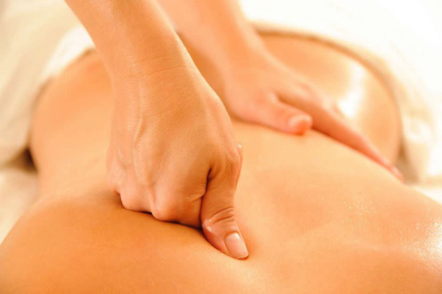 massage ấn huyệt cổ truyền charm spa