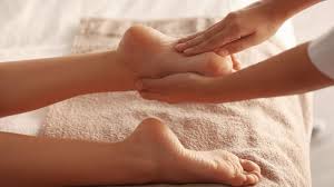 massage chân 