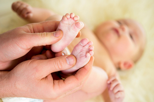 massage chân cho bé và những thông tin hữu ích